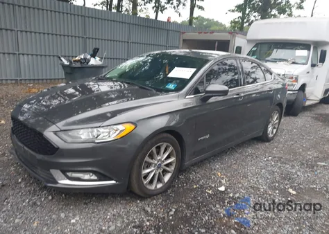 2017 Ford Fusion Hybrid Se z USA, uszkodzony, nr VIN 3FA6P0LU3HR238169